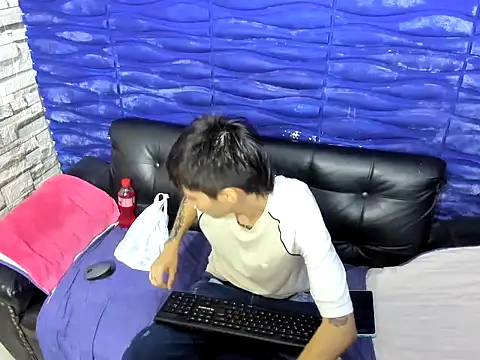 Micropenisbig online show from July 2, 2026, 1:28 pm
