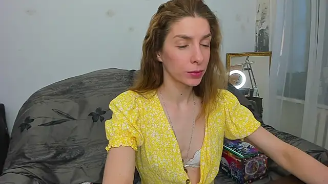 Snapshot of YourSuperModel chatting on December 19, 2024, 9:07 am YourSuperModel online show from December 19, 2024, 9:07 am