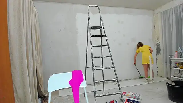 Snapshot of YourSuperModel chatting on January 15, 2025, 12:36 pm YourSuperModel online show from January 15, 2025, 12:36 pm