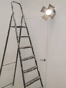 YourSuperModel online show from October 30, 2025, 12:17 pm