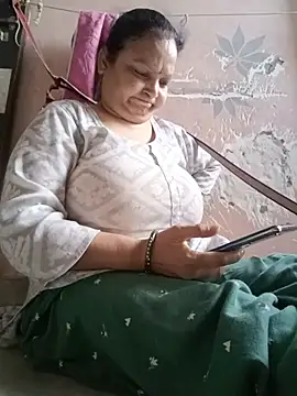 Snapshot of Kavya_kapoor chatting on June 18, 2026, 11:36 am Kavya kapoor online show from June 18, 2026, 11:36 am