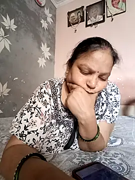 Snapshot of Kavya_kapoor chatting on June 24, 2026, 4:33 am Kavya kapoor online show from June 24, 2026, 4:33 am