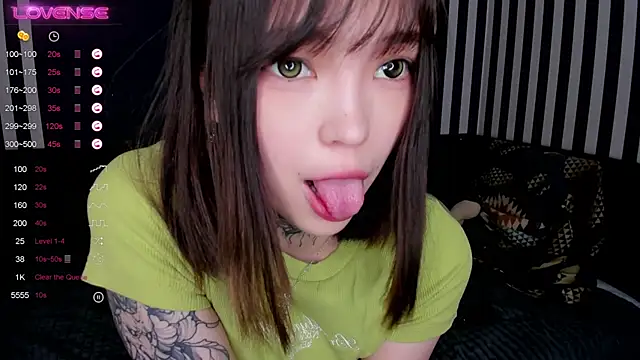 Snapshot of Dark_Ester chatting on March 2, 2025, 12:01 pm Dark Ester online show from March 2, 2025, 12:01 pm