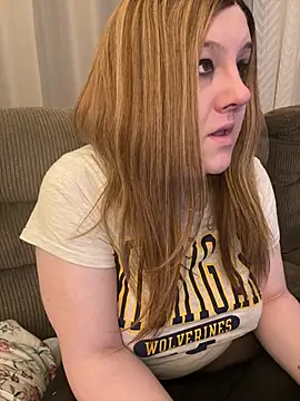 PuckBunny17 online show from February 24, 2026, 4:21 am