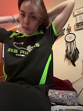 kattleya1407 online show from April 13, 2026, 7:41 pm