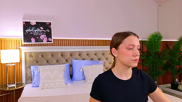 Snapshot of AliceBrayan chatting on February 23, 2025, 5:12 am AliceBrayan online show from February 23, 2025, 5:12 am