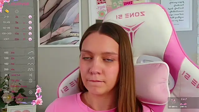 Snapshot of AliceBrayan chatting on March 6, 2025, 3:35 pm AliceBrayan online show from March 6, 2025, 3:35 pm