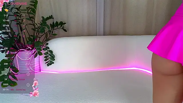 Snapshot of AliceBrayan chatting on March 22, 2025, 11:42 am AliceBrayan online show from March 22, 2025, 11:42 am