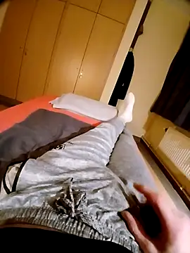 pascalino100 online show from February 28, 2026, 9:16 pm