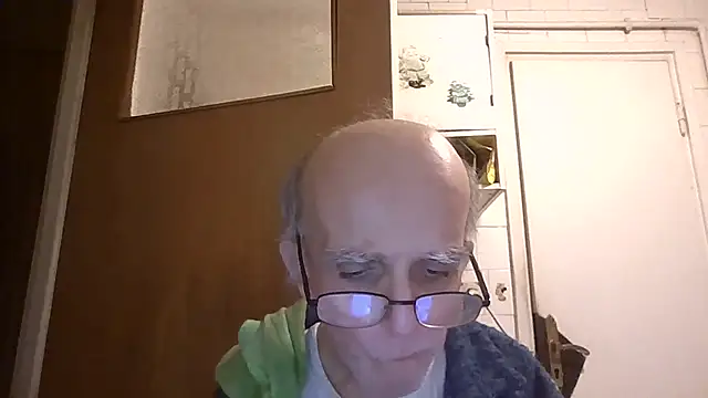 Snapshot of mariusica1@xh chatting on April 16, 2026, 8:53 pm mariusica1xh online show from April 16, 2026, 8:53 pm
