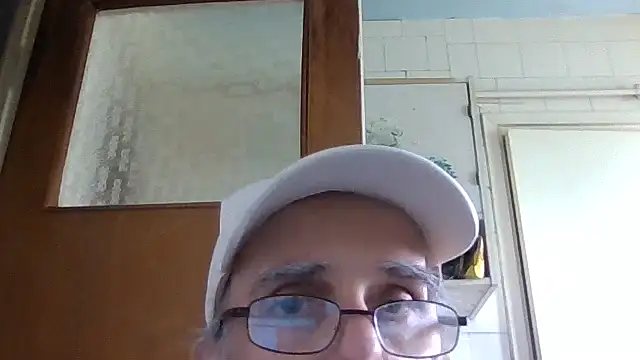 Snapshot of mariusica1@xh chatting on May 28, 2026, 12:13 pm mariusica1xh online show from May 28, 2026, 12:13 pm