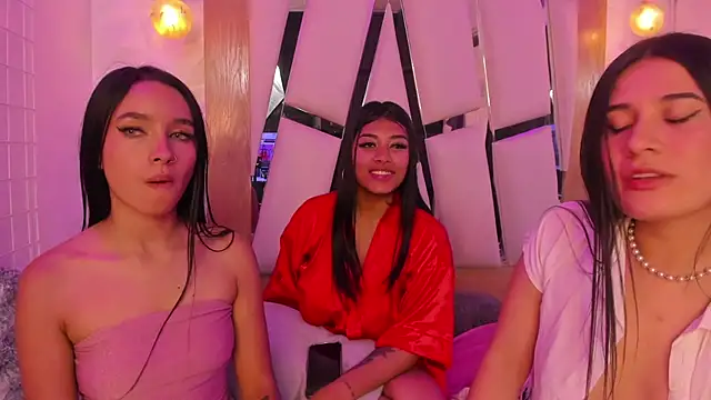 sophie ws online show from January 15, 2025, 10:49 am