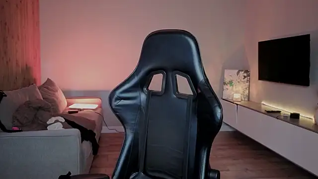 RileyMee online show from March 13, 2026, 3:24 am