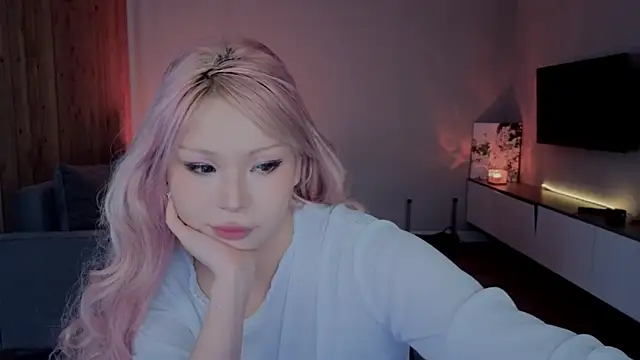 RileyMee online show from April 10, 2026, 4:06 am