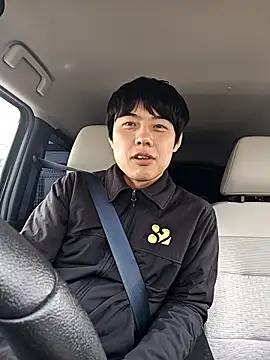 whitebriefboy online show from March 12, 2026, 11:44 pm