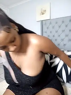 Snapshot of Candy_Love_18 chatting on December 22, 2024, 5:53 pm Candy Love 18 online show from December 22, 2024, 5:53 pm