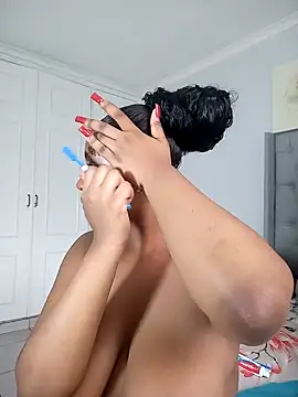 Snapshot of Candy_Love_18 chatting on February 19, 2025, 10:12 am Candy Love 18 online show from February 19, 2025, 10:12 am