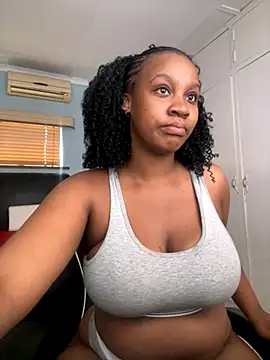 Snapshot of Candy_Love_18 chatting on September 25, 2025, 6:39 am Candy Love 18 online show from September 25, 2025, 6:39 am