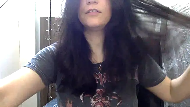 beatrizspbr online show from March 16, 2026, 4:44 pm