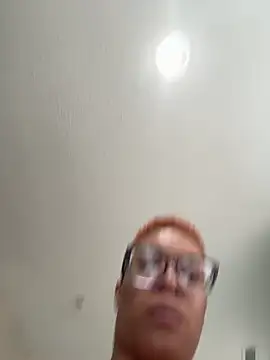 Snapshot of SexyHoneyRedd chatting on February 1, 2025, 4:54 pm SexyHoneyRedd online show from February 1, 2025, 4:54 pm