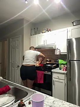 Snapshot of SexyHoneyRedd chatting on February 16, 2025, 1:14 am SexyHoneyRedd online show from February 16, 2025, 1:14 am