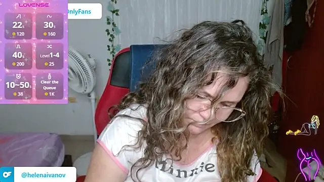 helenca43 online show from February 12, 2026, 9:26 am