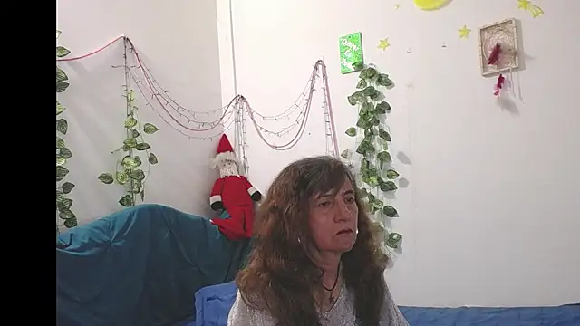 DominaLeona online show from November 18, 2025, 9:19 pm