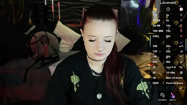 Lily Moonlight online show from March 27, 2026, 7:36 am