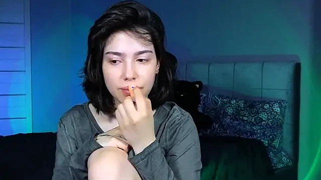 Stacy Gonzales  online show from April 19, 2026, 10:03 am