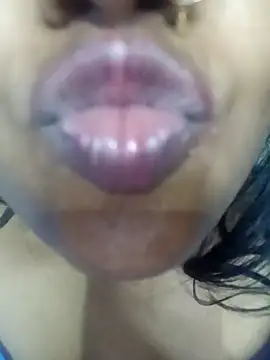 Snapshot of Wifesuman40 chatting on January 21, 2025, 1:39 am Wifesuman40 online show from January 21, 2025, 1:39 am