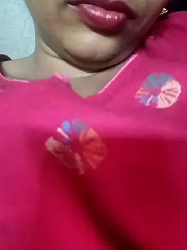 Snapshot of Wifesuman40 chatting on March 8, 2025, 5:54 pm Wifesuman40 online show from March 8, 2025, 5:54 pm