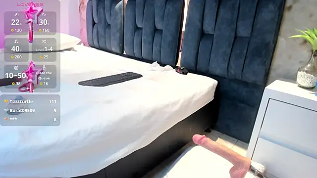 Snapshot of RoseTaylor__ chatting on February 8, 2025, 9:03 am RoseTaylor online show from February 8, 2025, 9:03 am