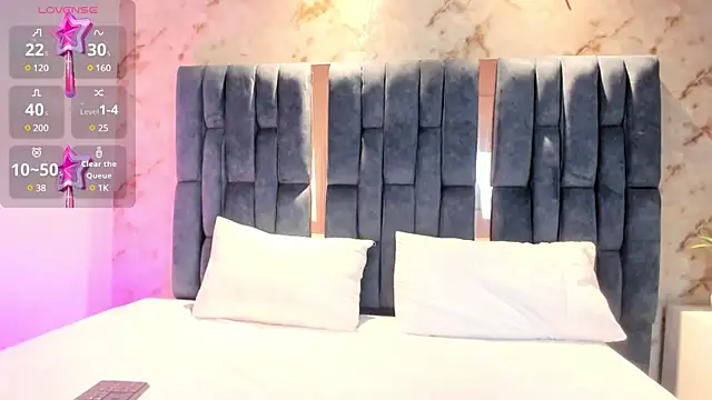 Snapshot of RoseTaylor__ chatting on February 9, 2025, 5:19 am RoseTaylor online show from February 9, 2025, 5:19 am