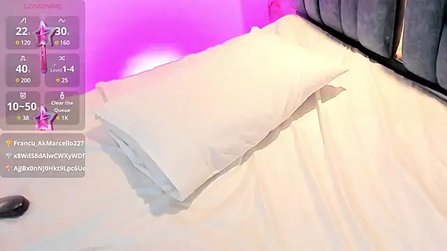 Snapshot of RoseTaylor__ chatting on February 18, 2025, 9:32 am RoseTaylor online show from February 18, 2025, 9:32 am