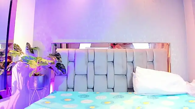 Snapshot of RoseTaylor__ chatting on February 22, 2026, 4:46 am RoseTaylor online show from February 22, 2026, 4:46 am