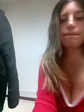 GiaRoussel online show from December 16, 2025, 9:09 pm