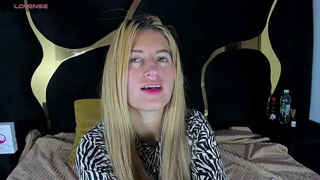 GiaRoussel online show from February 23, 2026, 4:37 pm