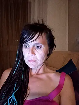 Francenia lolis online show from July 18, 2026, 8:45 pm