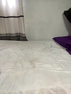 juliya Les online show from June 30, 2026, 5:52 am