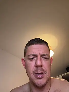 Snapshot of mrwright878787 chatting on December 28, 2024, 2:33 am mrwright878787 online show from December 28, 2024, 2:33 am