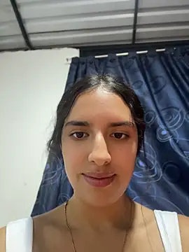 Snapshot of paulette_dupont chatting on July 16, 2026, 1:22 am paulette dupont online show from July 16, 2026, 1:22 am