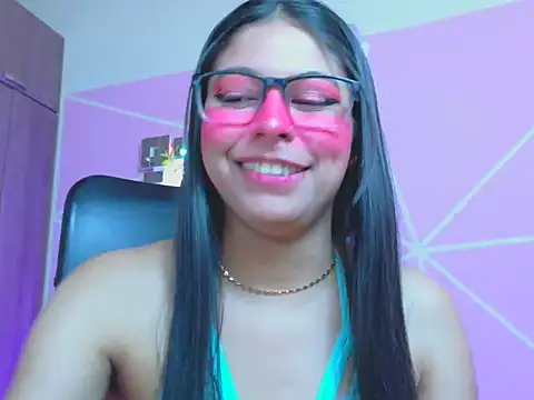  ALLYSON18  online show from May 11, 2026, 4:04 pm