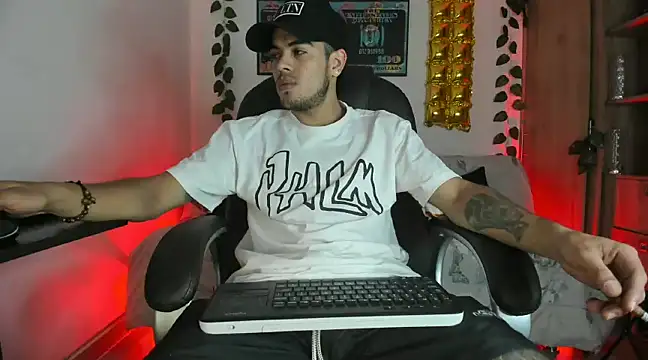 mikee scooth online show from January 8, 2025, 7:34 pm