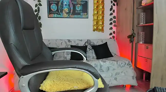 mikee scooth online show from January 11, 2025, 2:15 pm