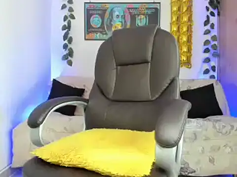 mikee scooth online show from January 19, 2025, 3:21 pm