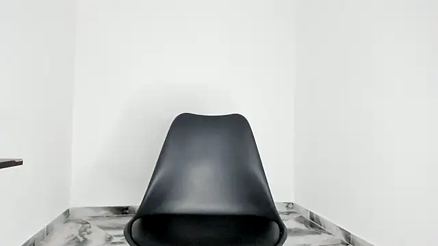 mikee scooth online show from April 16, 2026, 12:11 am