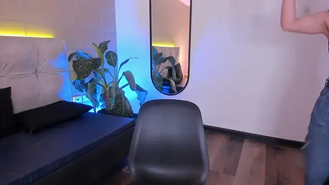 Karito-28 online show from November 19, 2025, 12:05 pm