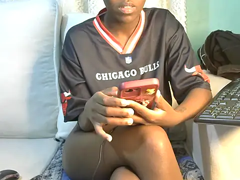 Caryyyl online show from November 29, 2025, 2:47 am