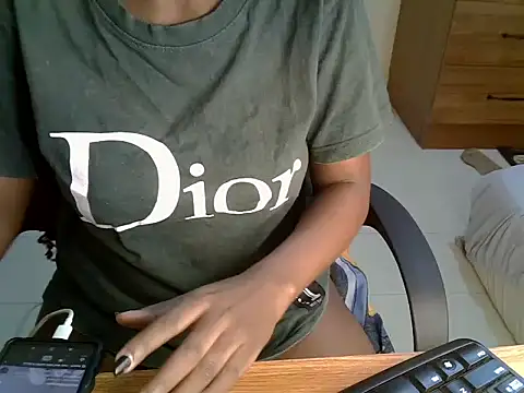 Caryyyl online show from March 5, 2026, 9:49 am