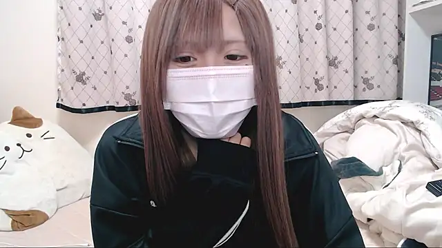  hiyor  online show from March 15, 2026, 7:09 pm